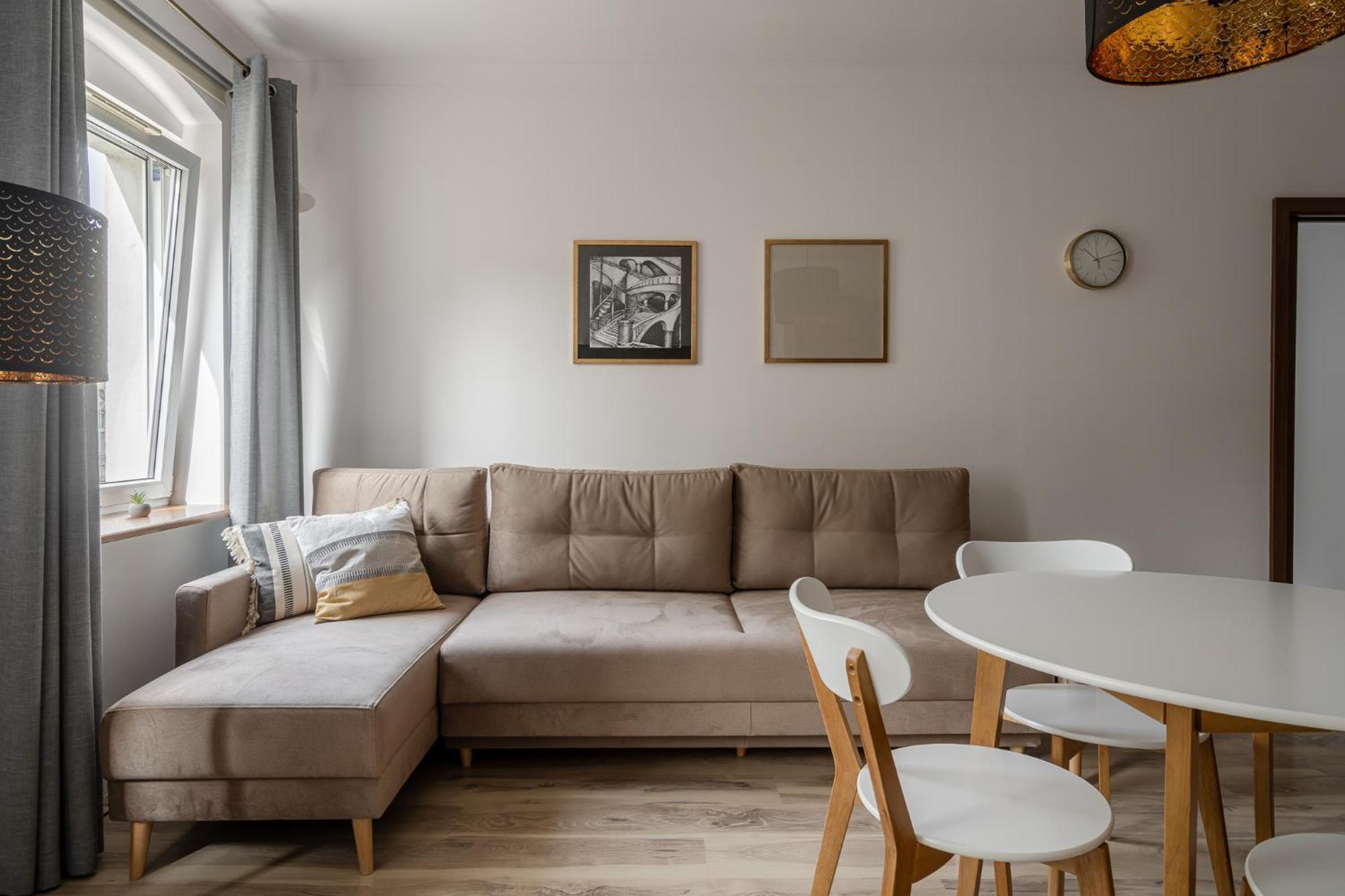 Rentplanet - Cybulskiego Ii